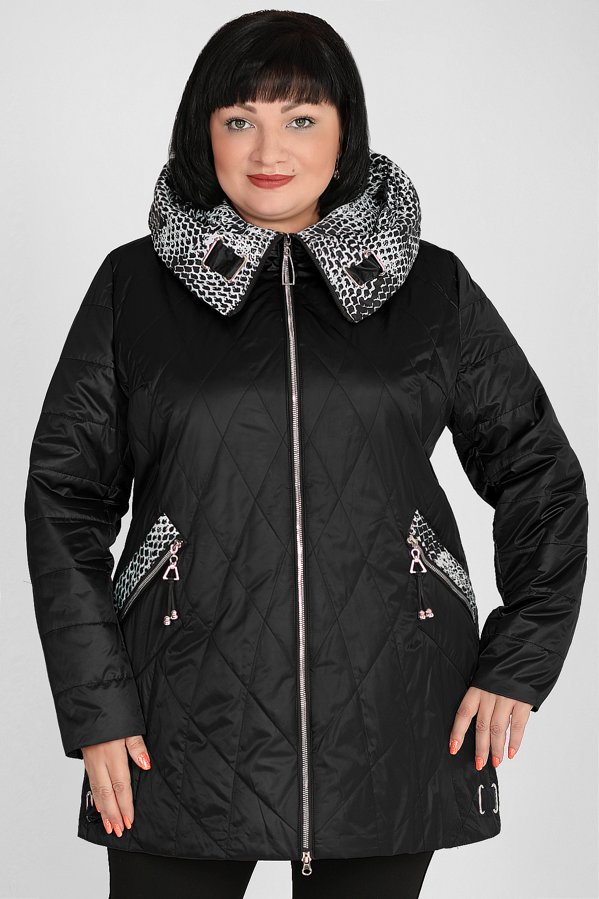 

Куртка женская AlmondShop 02У-53 2126.1.С2 черная 68 RU, 02У-53 2126.1.С2