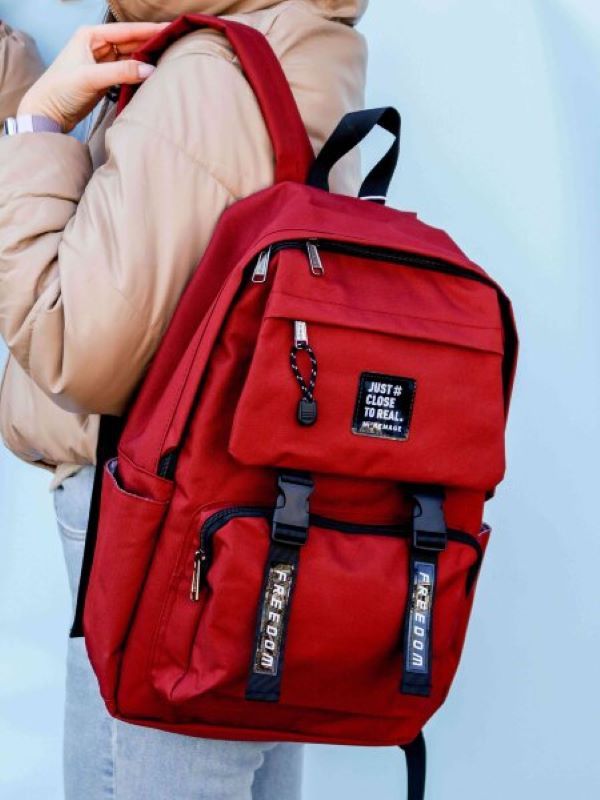 

Рюкзак унисекс NoBrand LM-50988 красный, 43х30х12,5 см, LM-50988