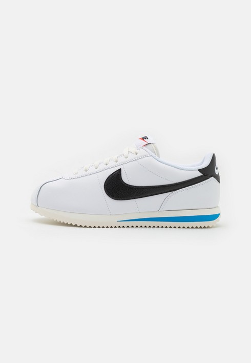 

Кроссовки женские Nike Cortez белые 39 EU (доставка из-за рубежа), Белый, Cortez