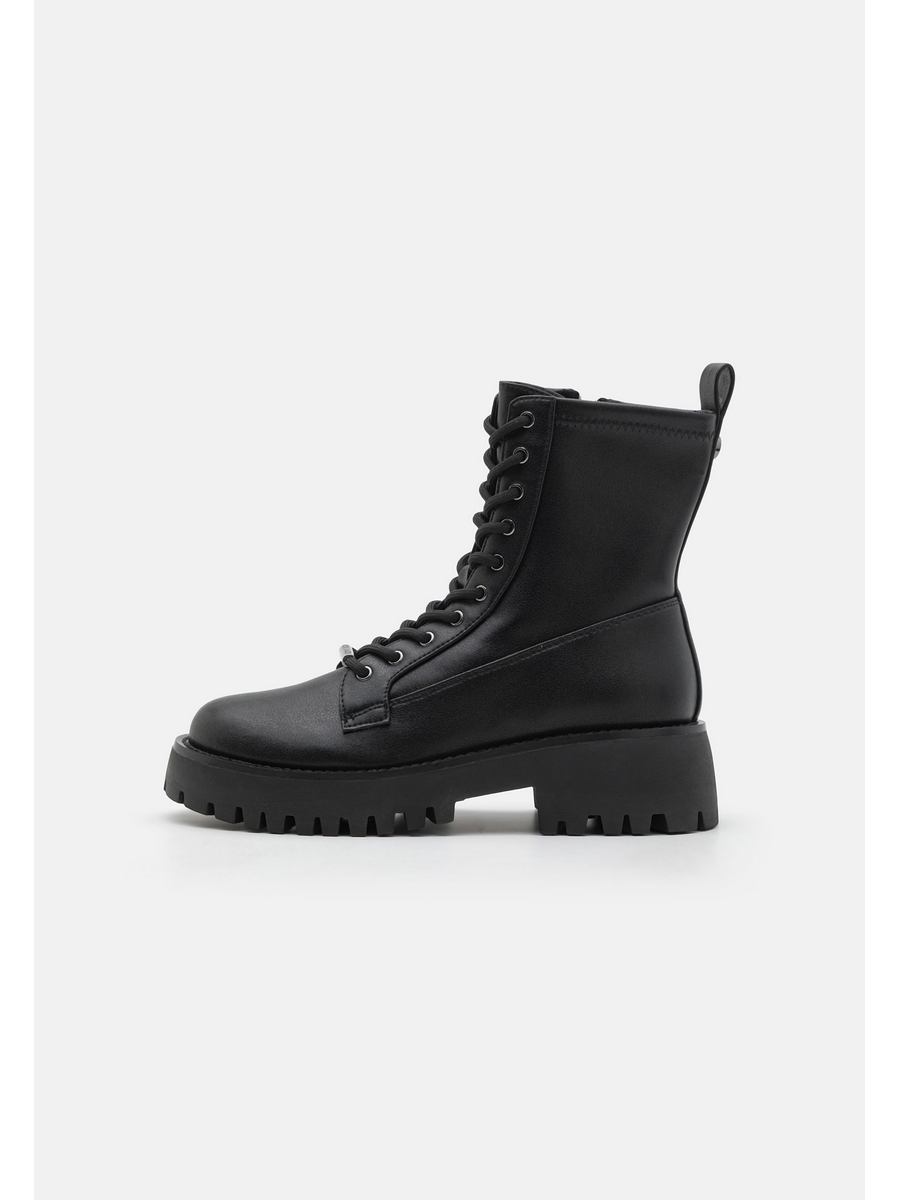 

Ботинки женские STEVE MADDEN ST311N0FB черные 36 EU, Черный, ST311N0FB