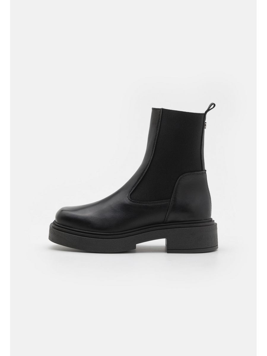 

Полусапоги женские STEVE MADDEN ST311N0FE черные 38 EU, Черный, ST311N0FE