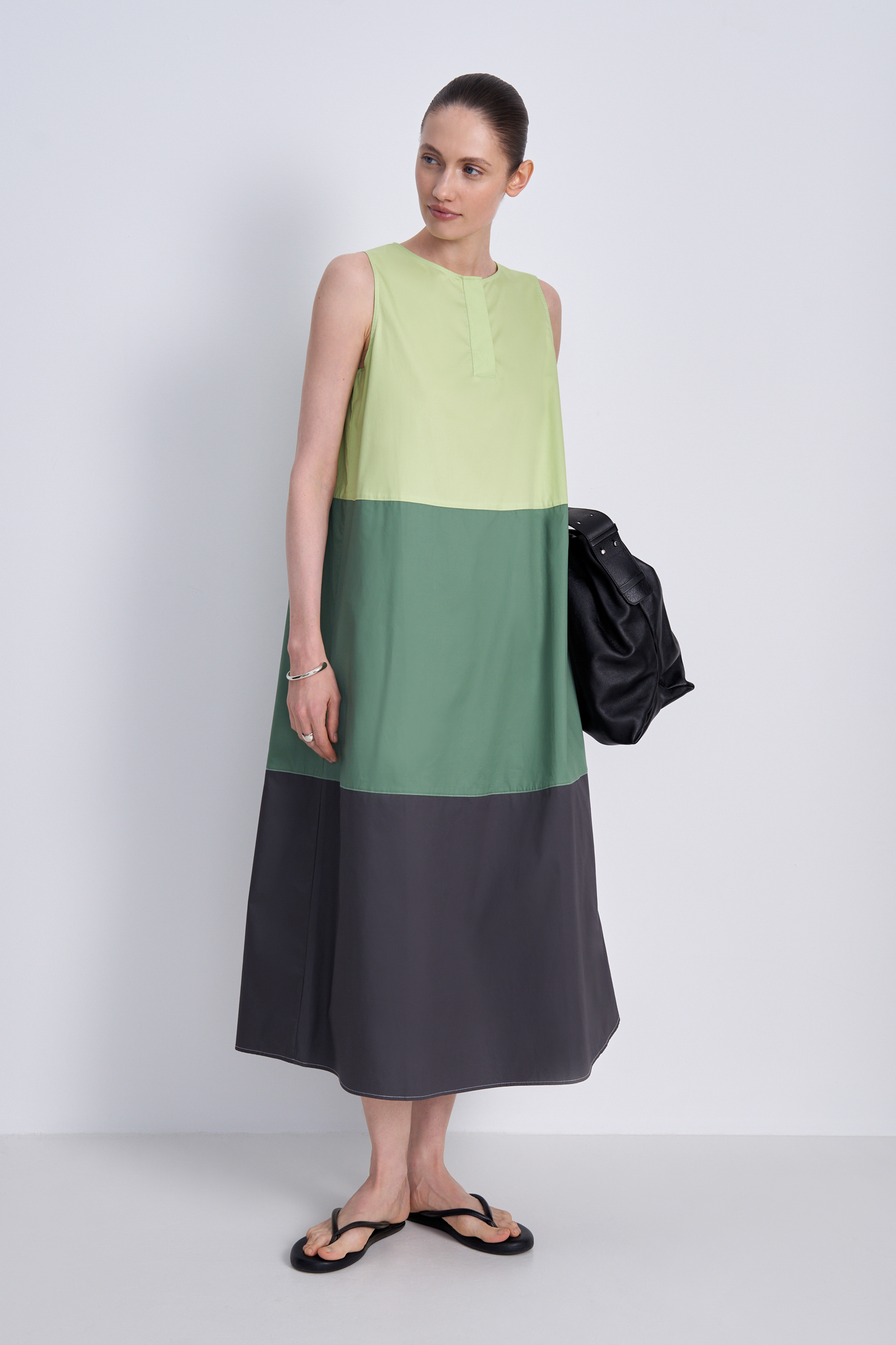 

Платье женское Finn Flare FSE110275 хаки S, FSE110275