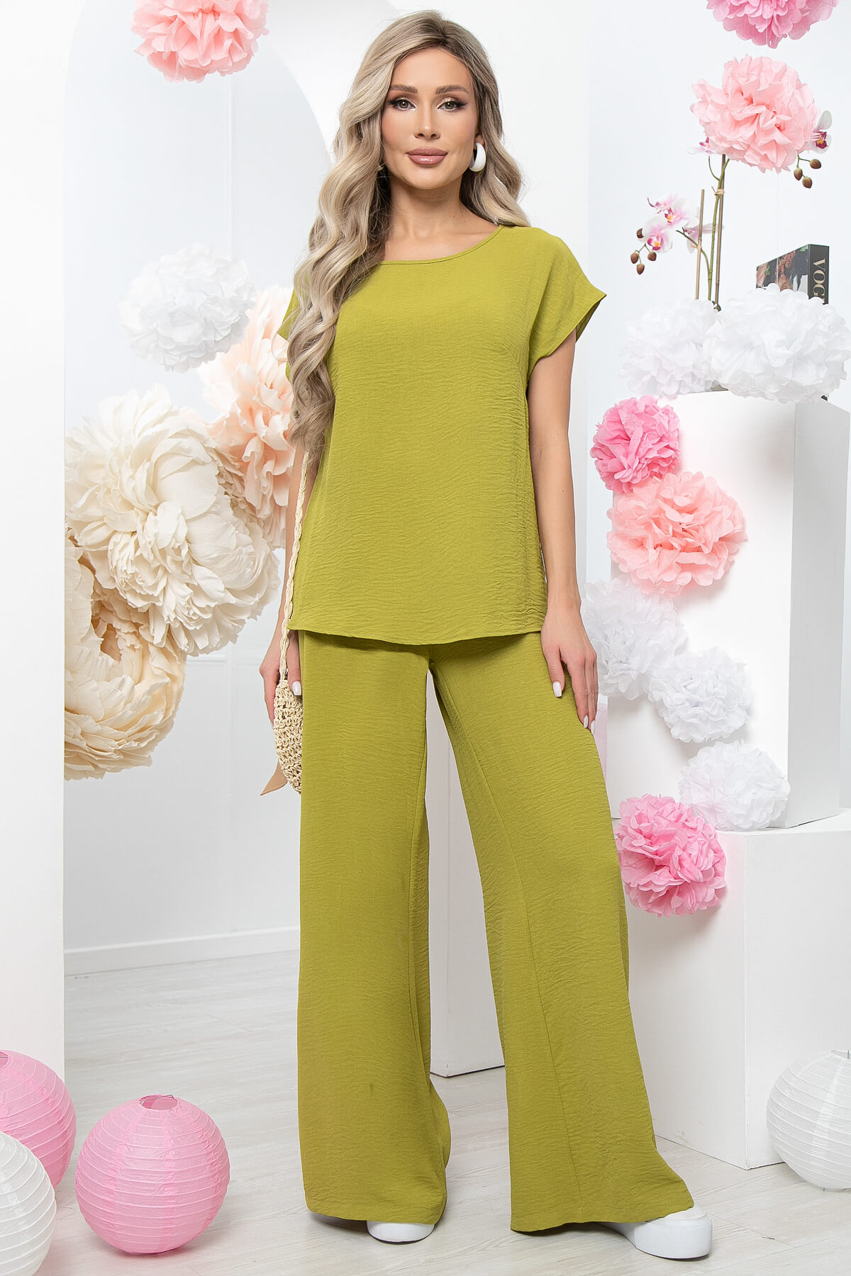 

Костюм женский LT Collection Марица зеленый 52 RU, Марица