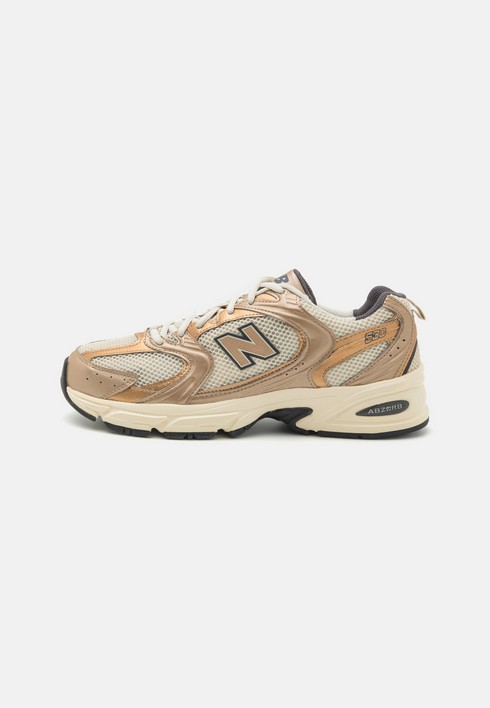 

Кроссовки мужские New Balance 530 Unisex бежевые 44 EU (доставка из-за рубежа), Бежевый, 530 Unisex