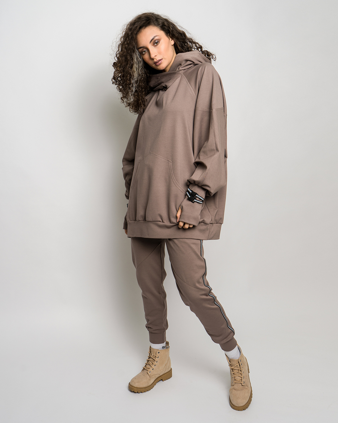 

Костюм женский MALAEVA Z-SS018-1 коричневый S/M, Z-SS018-1