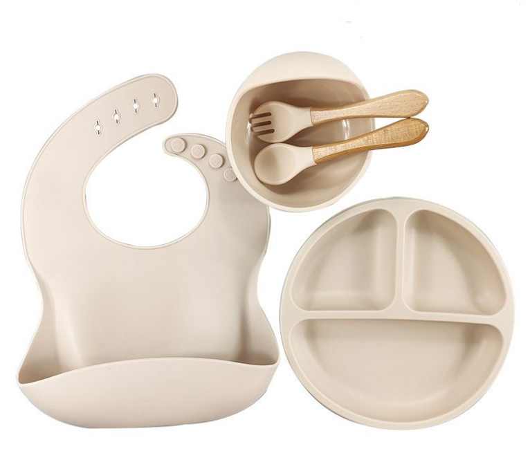 Детский силиконовый набор посуды IQchina для кормления малыша 9 предметов бежевый