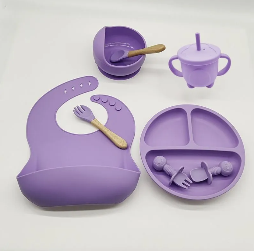 Детский силиконовый набор посуды IQchina для кормления малыша 9 предметов фиолетовый набор кистей для макияжа 6 предметов pvc пакет фиолетовый