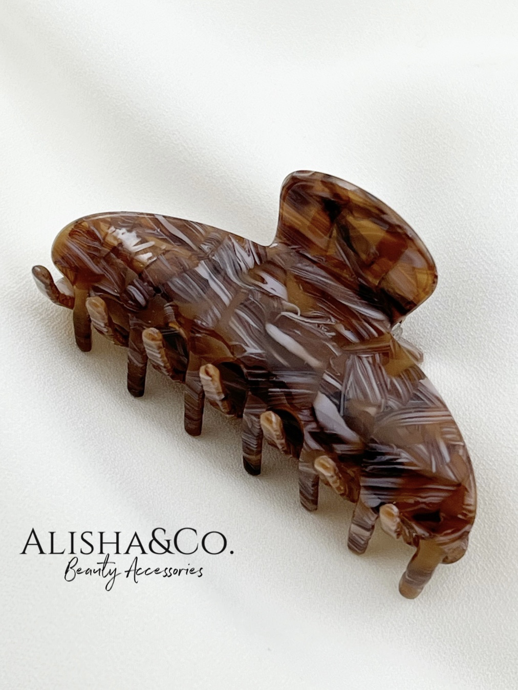 

Заколка-краб женская Alisha&Co. Jolie коричневая, 1 шт, Коричневый, Jolie