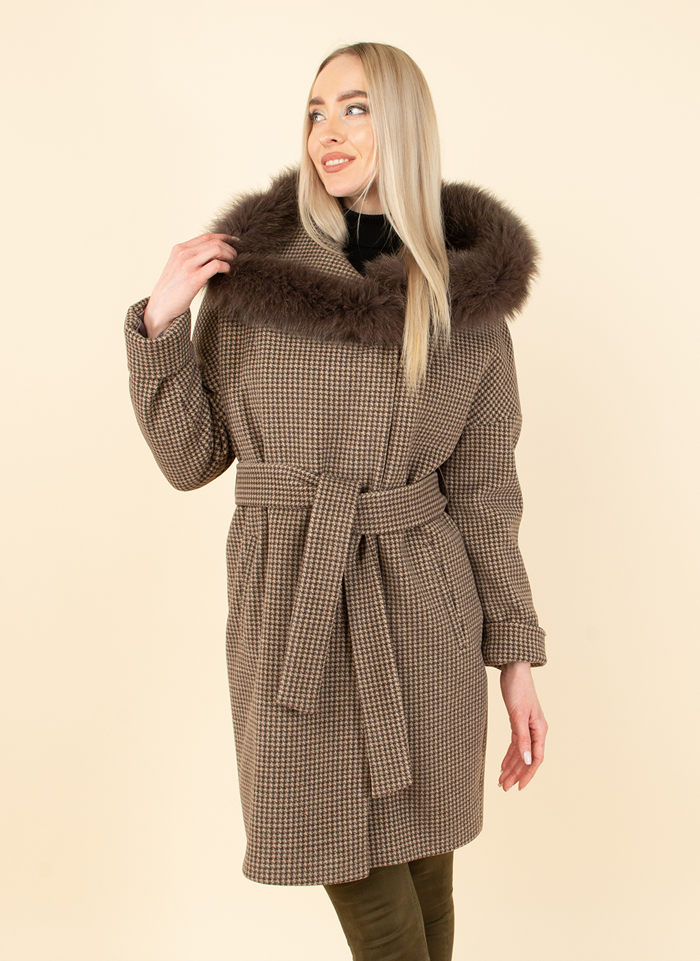 Пальто женское Каляев 49553 коричневое 46 RU