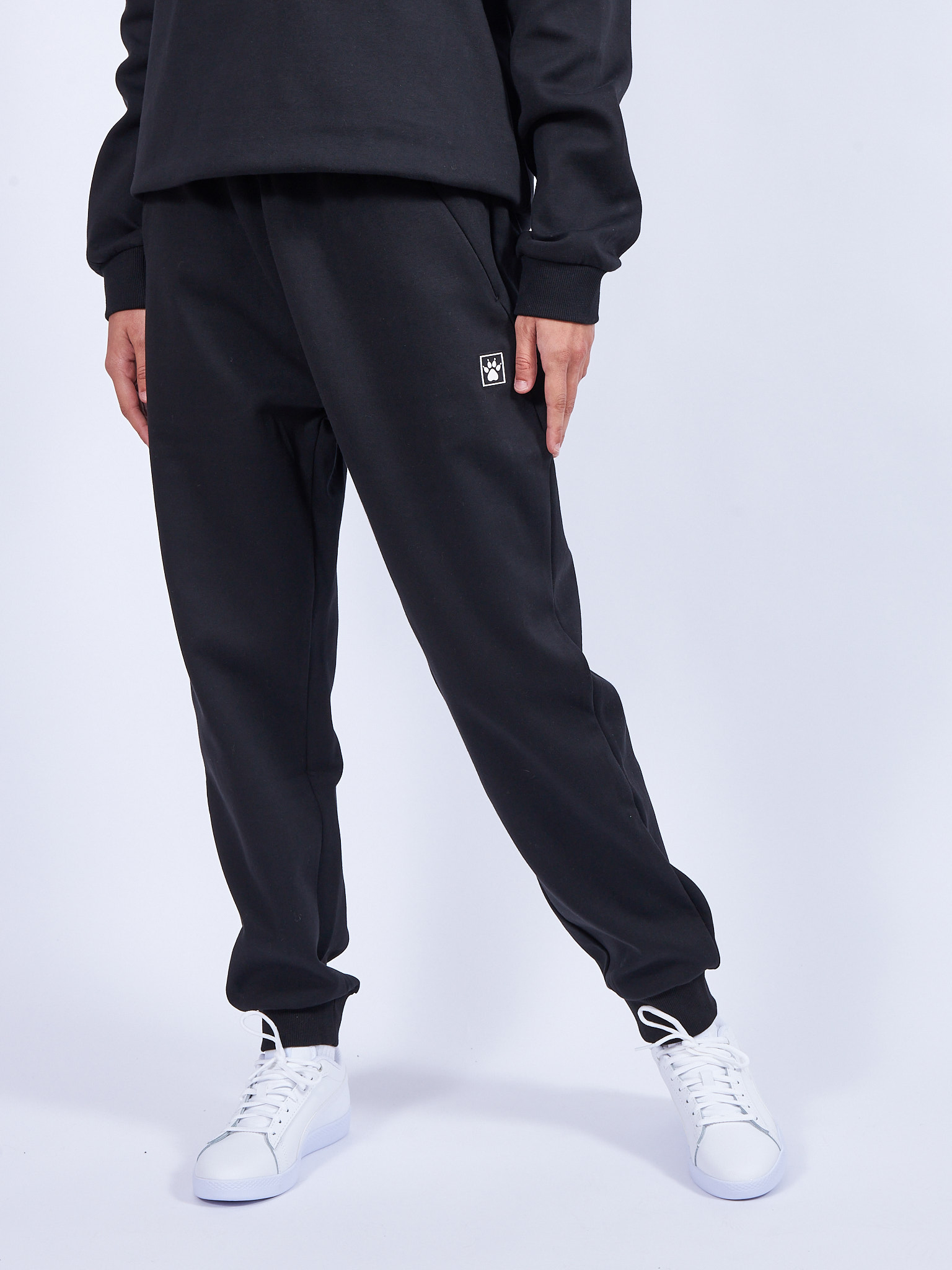 

Спортивные брюки женские KELME 6137CK2010-000 черные L, 6137CK2010-000