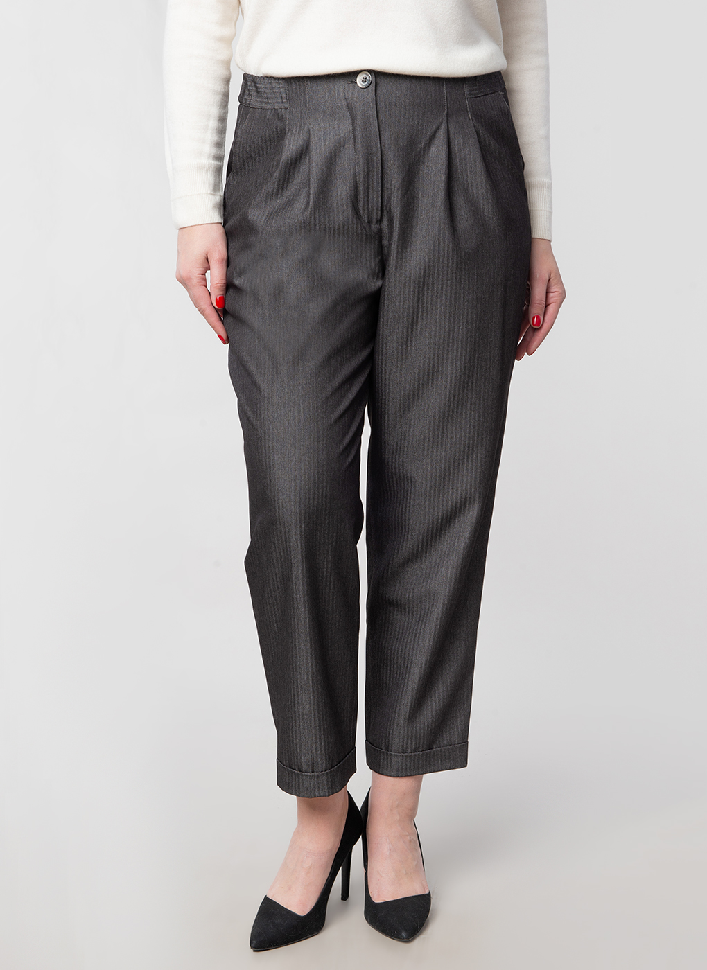 

Брюки женские Avelontailor 56127 серые 48 RU, 56127