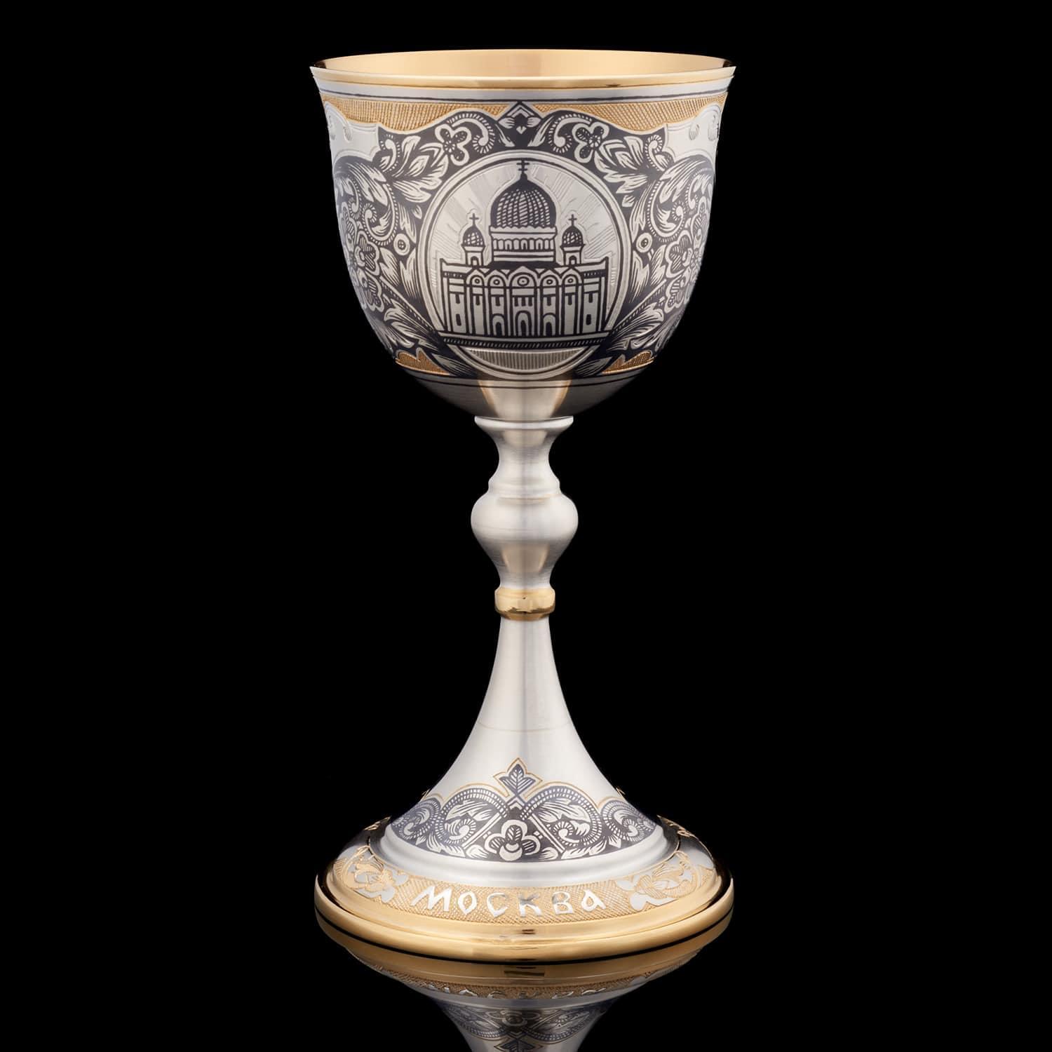 

Кубок из серебра 925* с гравировкой "Храм". Вес 152.01 гр.