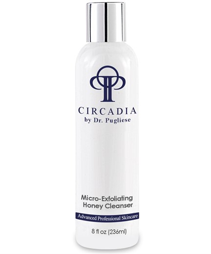 

Очищающий микроскраб с медом Circadia Micro Exfoliating Honey Cleanser 236.6 мл