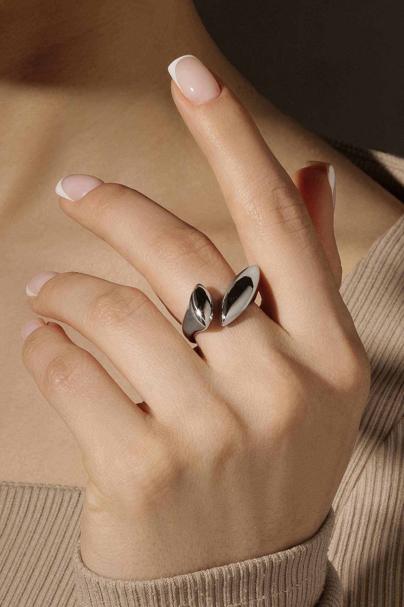 

Кольцо из серебра р. регулируемый DIALVI JEWELRY 1DFIR12123, 1DFIR12123