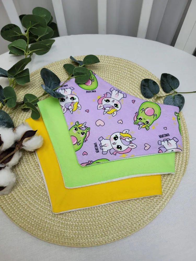 Нагрудники непромокаемые Единороги с авокадо 3шт