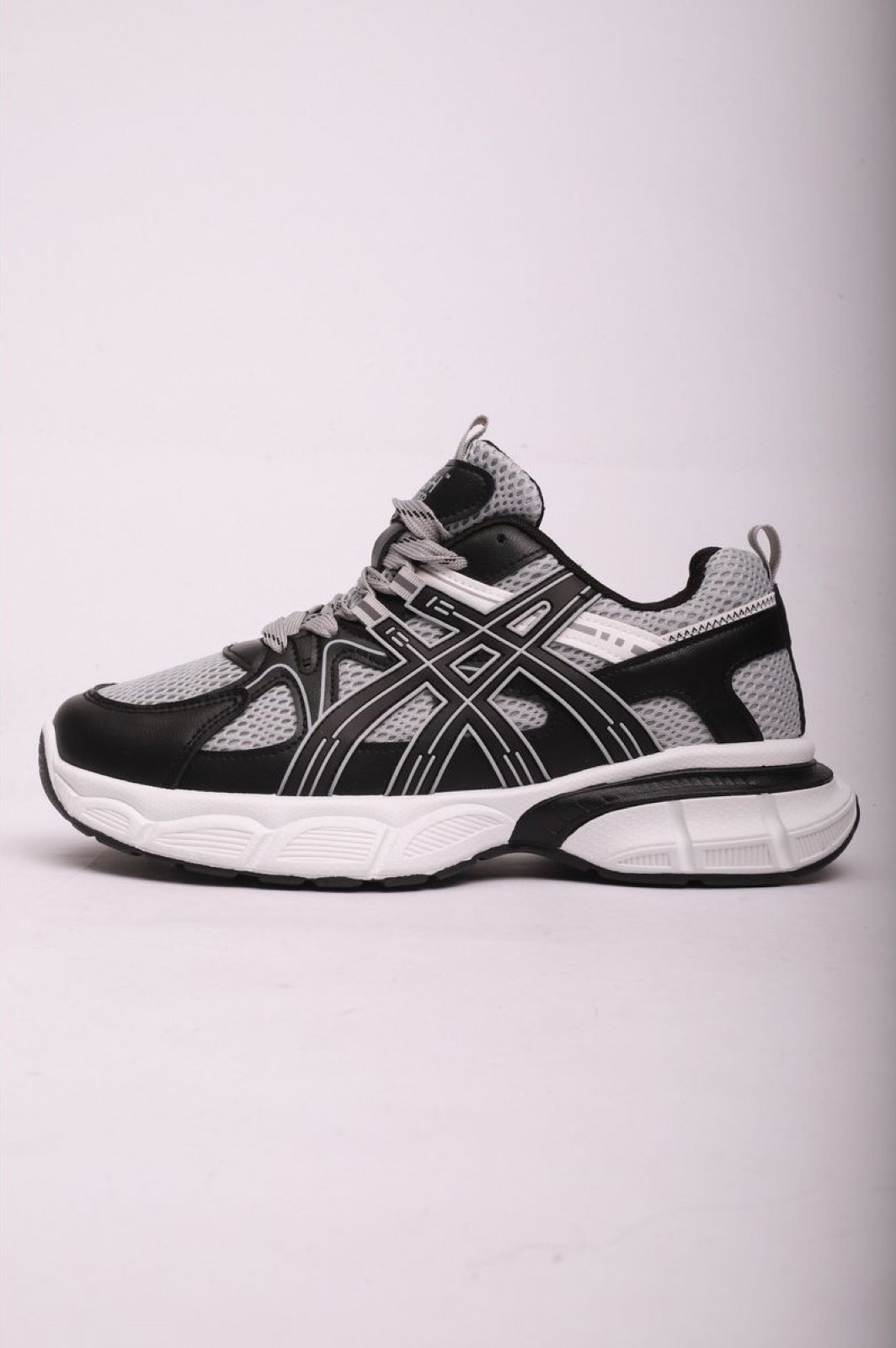 Кроссовки мужские Highlander 799667-8 серые 42 RU