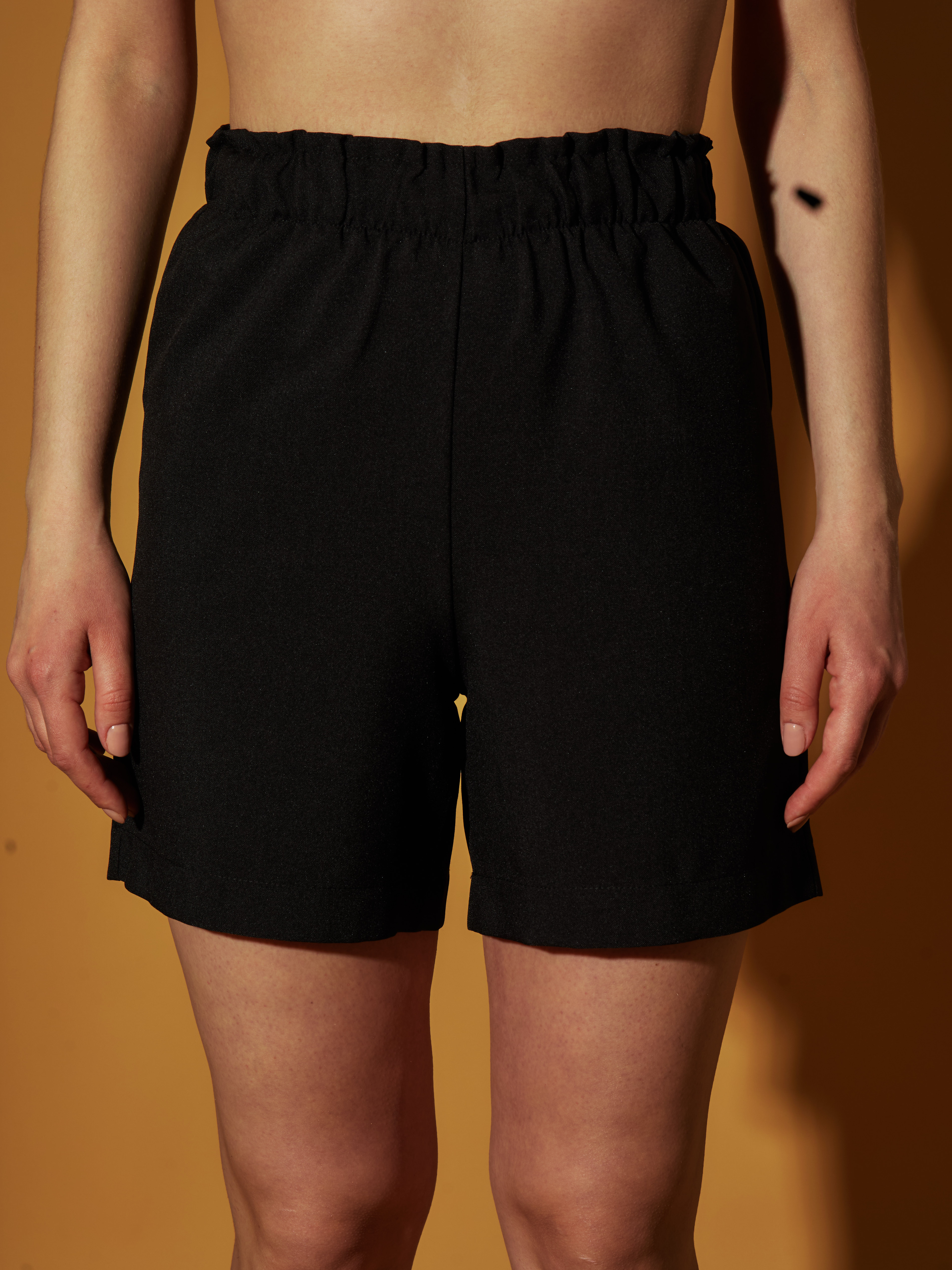 Повседневные шорты женские Monogamy с высокой посадкой черные 52 RU