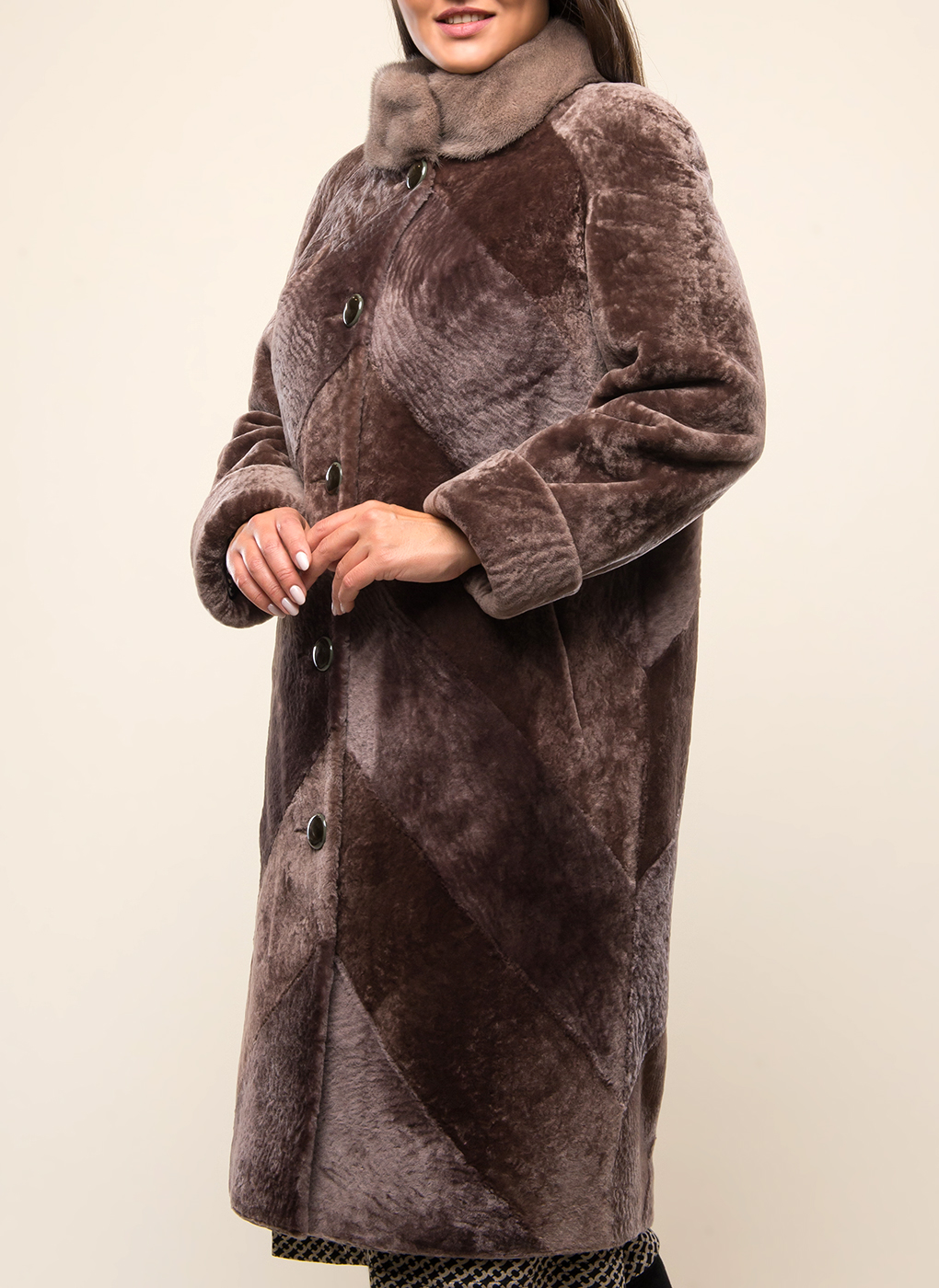 

Пальто женское Alfafur 35289 коричневое 50 RU, 35289