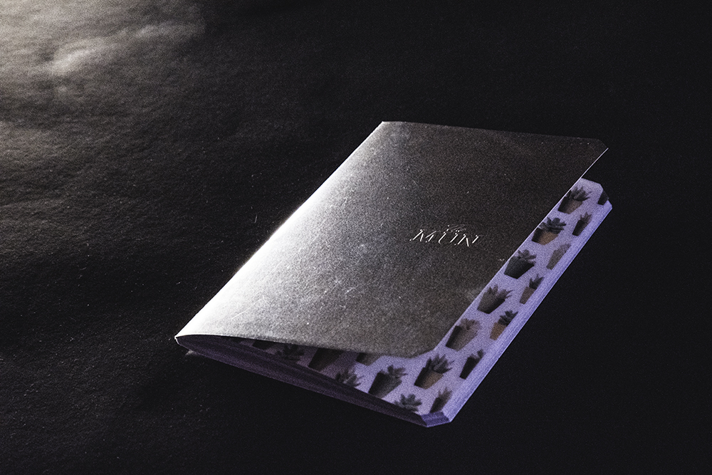 

The Mun Hologram Note А5
