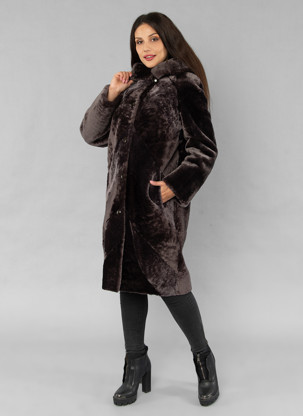 

Пальто женское Alfafur 49653 серое 50 RU, 49653
