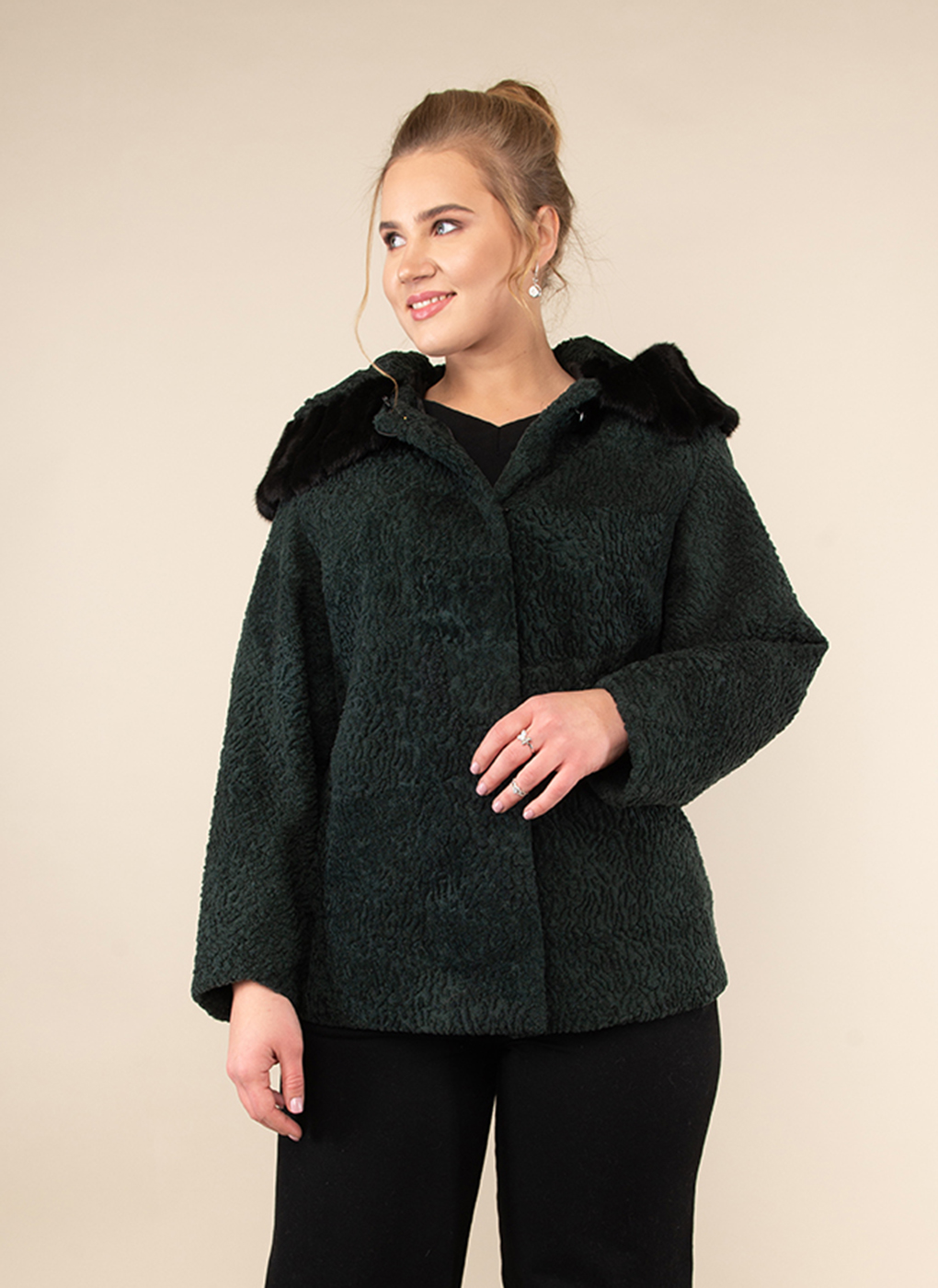 

Куртка женская Alfafur 51566 зеленая 52 RU, 51566