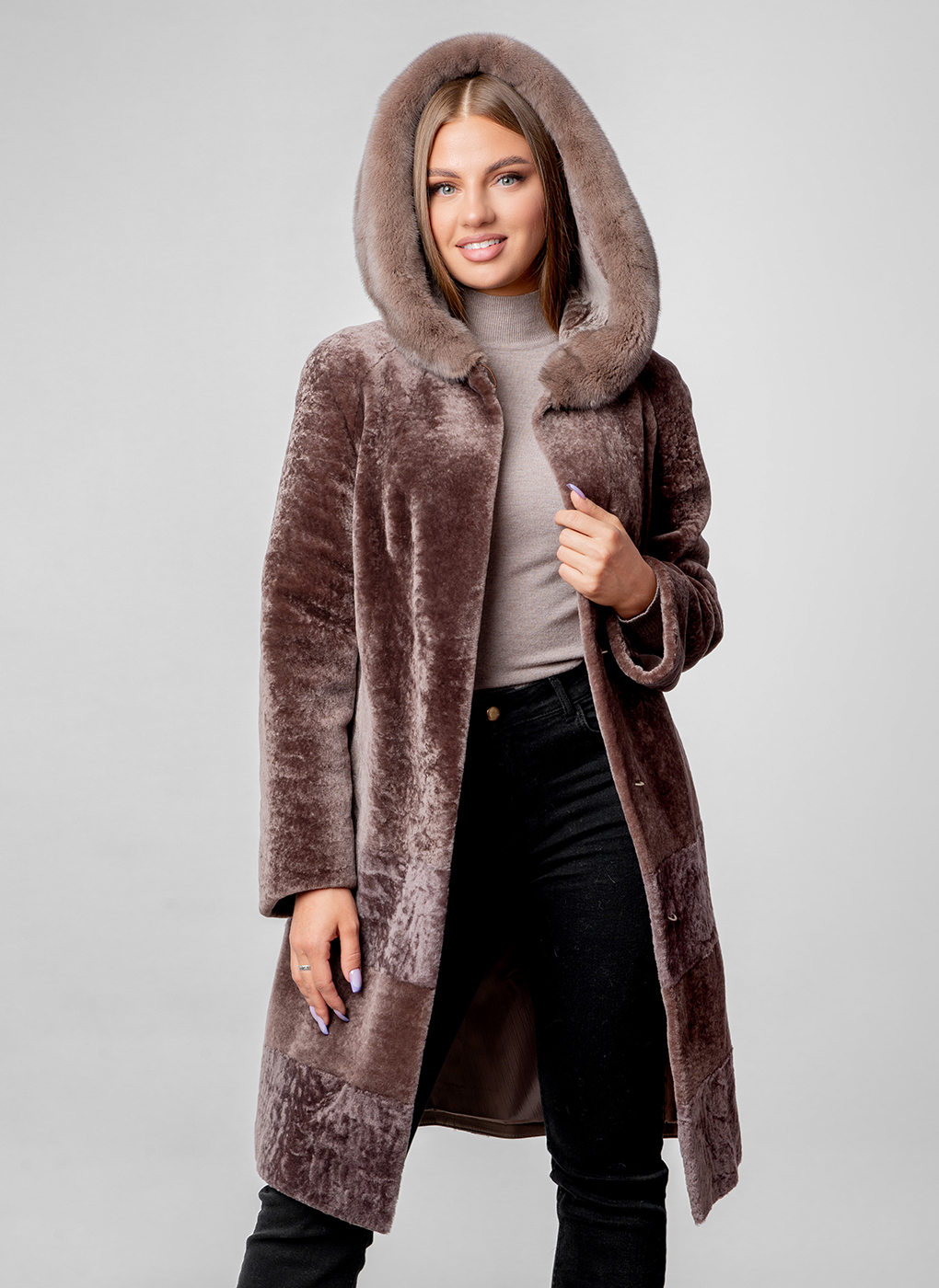

Пальто женское Alfafur 56983 коричневое 46 RU, 56983