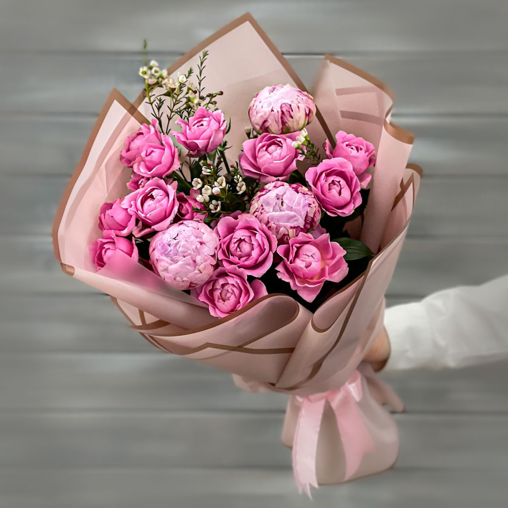 

Букет из пионовидных роз, пионов и хамелациума, Букет Маркет, Розовые пионы, B2554