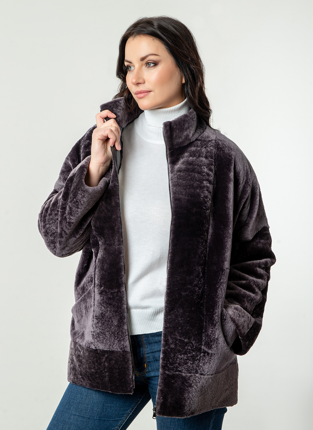 

Куртка женская Alfafur 58390 серая 52 RU, 58390