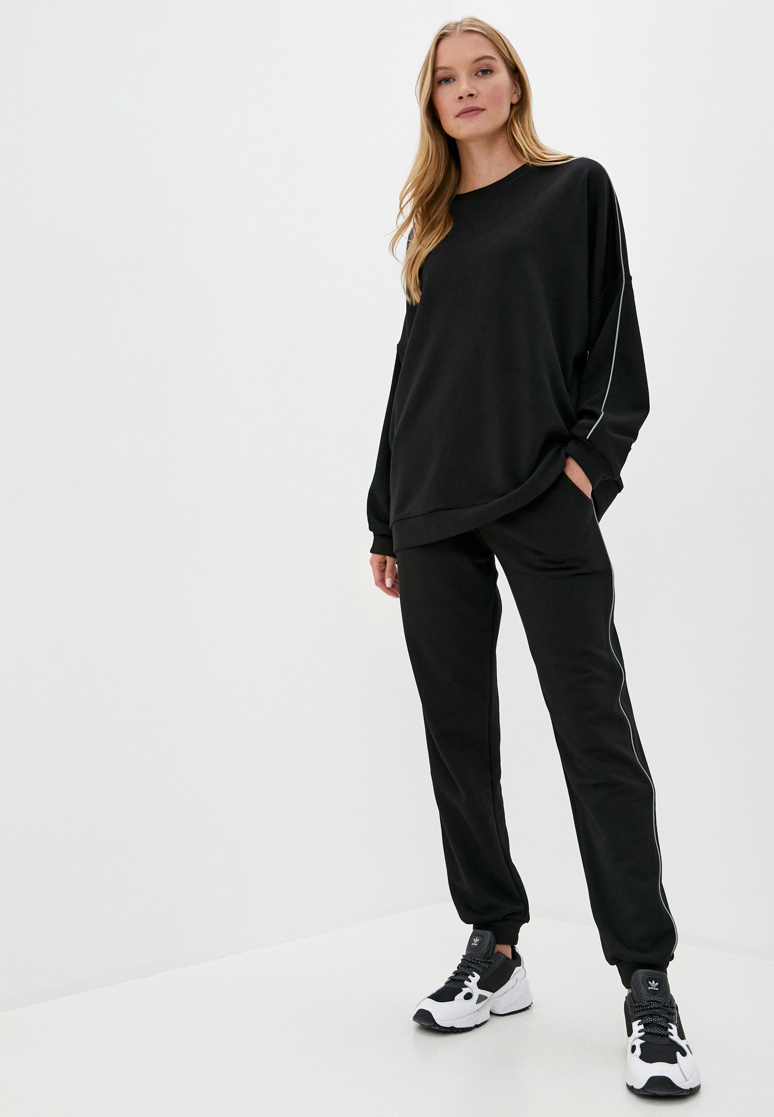 

Костюм женский MALAEVA SD-SF0055 черный S/M, SD-SF0055