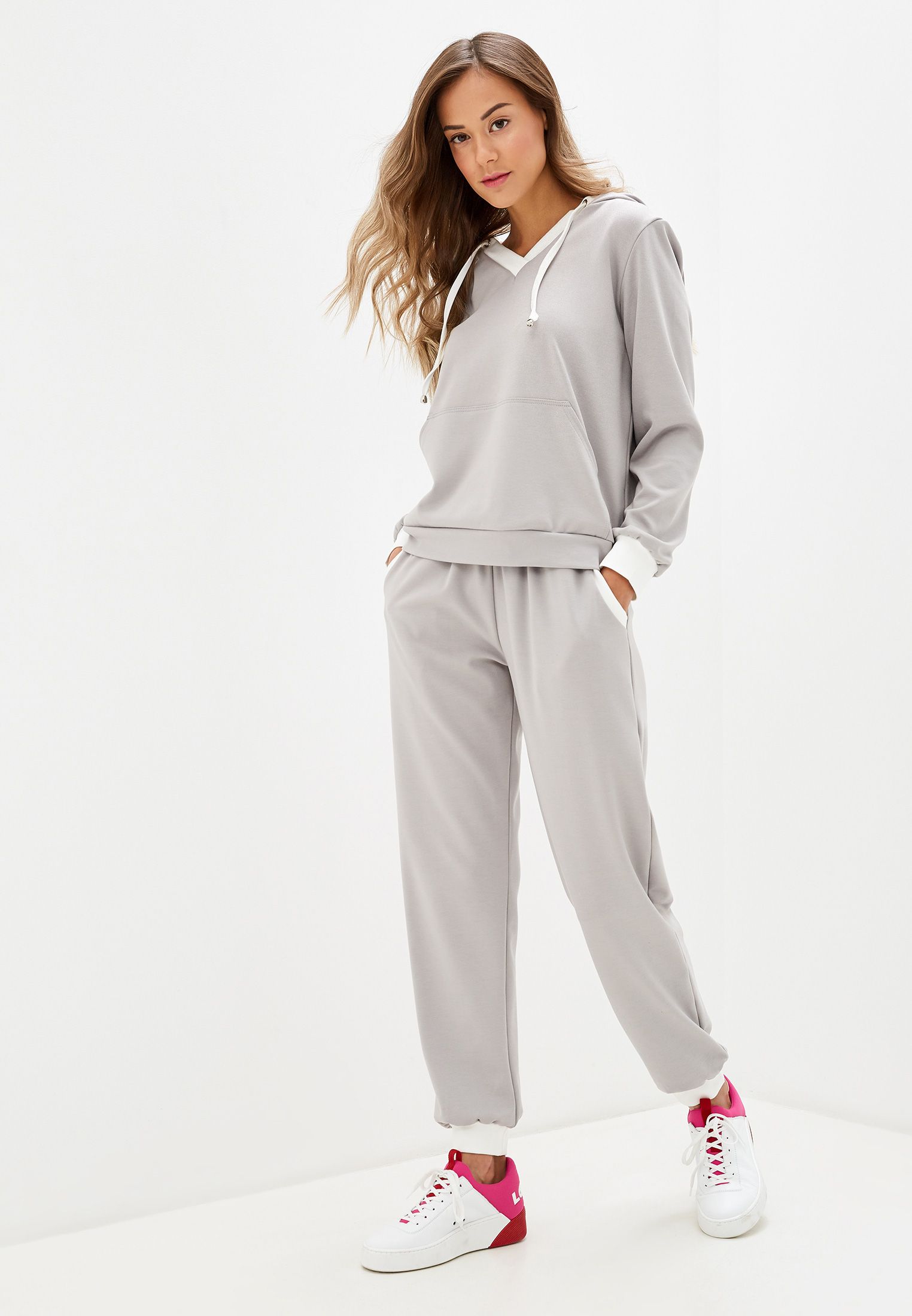 

Костюм женский MALAEVA Z-SS012-3 серый S/M, Z-SS012-3