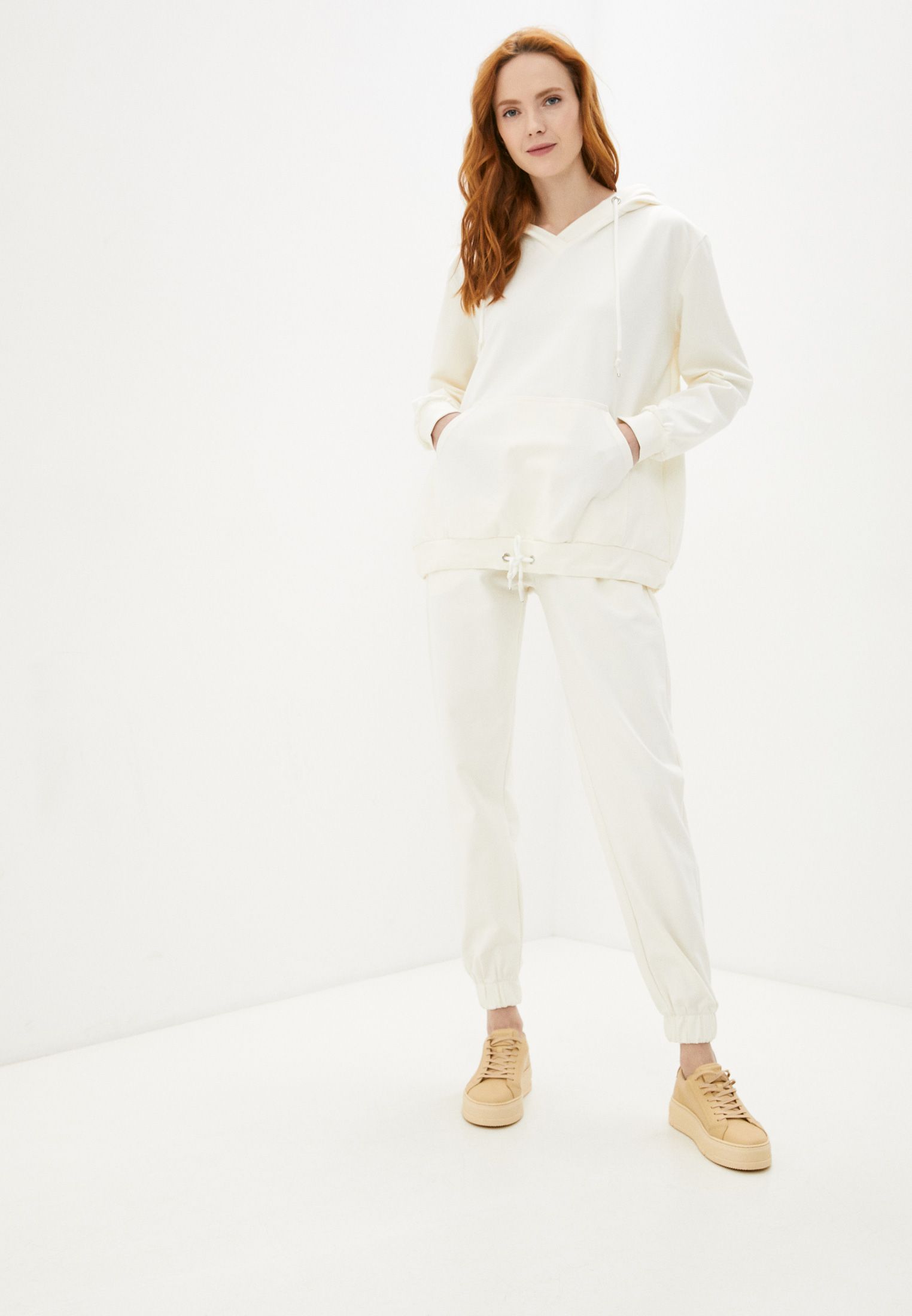 

Костюм женский MALAEVA Z-SS012-55 белый S/M, Z-SS012-55