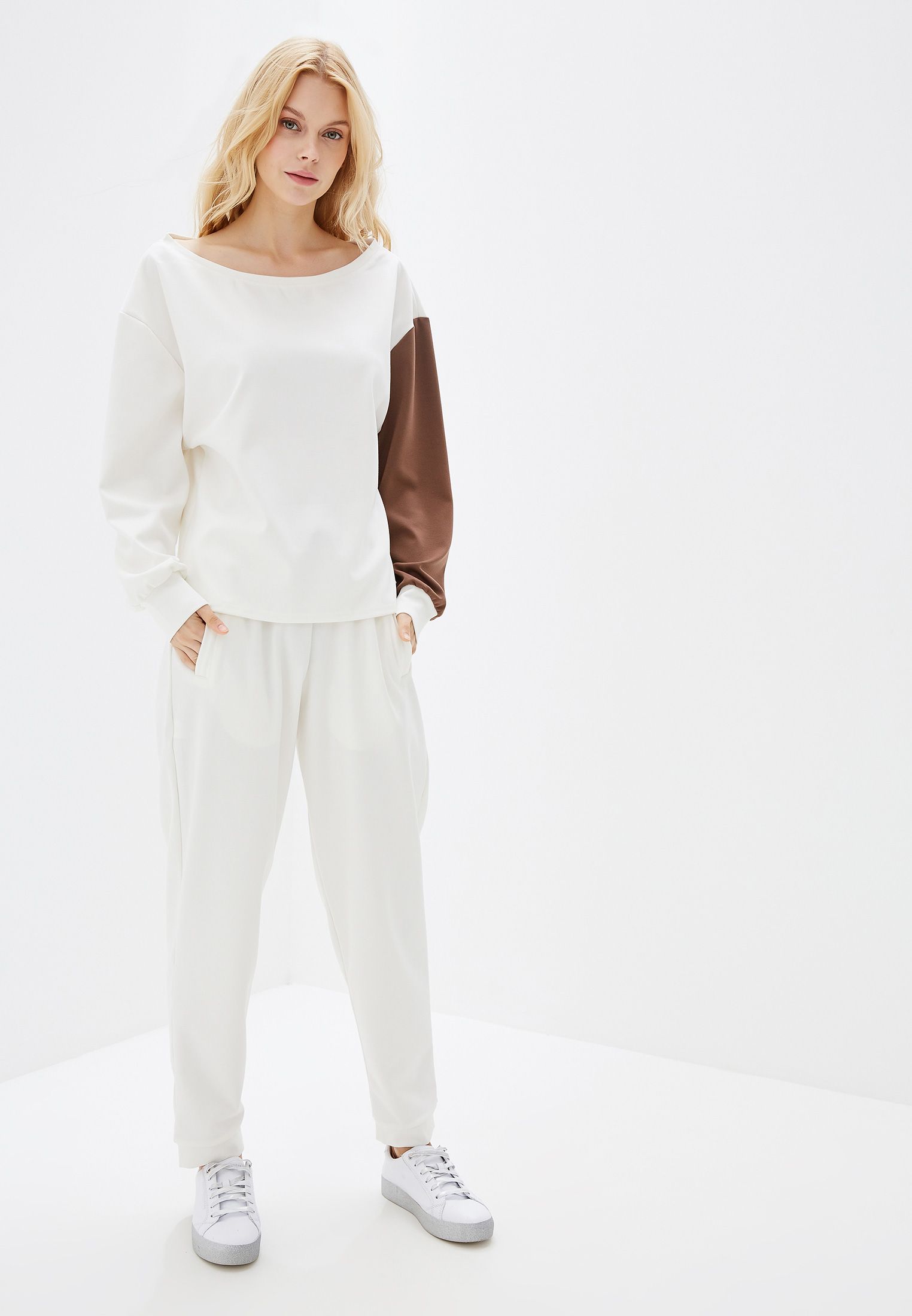 

Костюм женский MALAEVA Z-SS014-20 белый S/M, Z-SS014-20