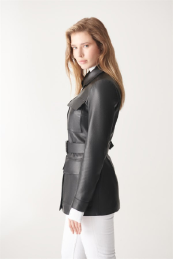 

Кожаная куртка женская Black Noble 353 черная S (доставка из-за рубежа), 353