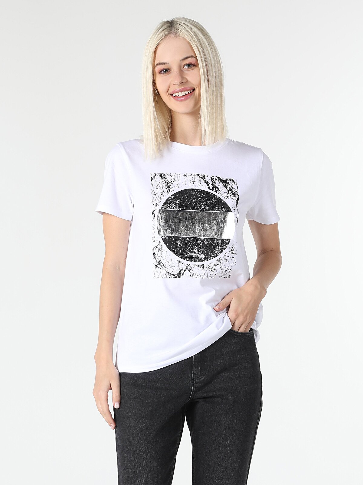 

Футболка женская Colin's CL1057342_Q1.V1_WHT белая M, Белый, CL1057342_Q1.V1_WHT