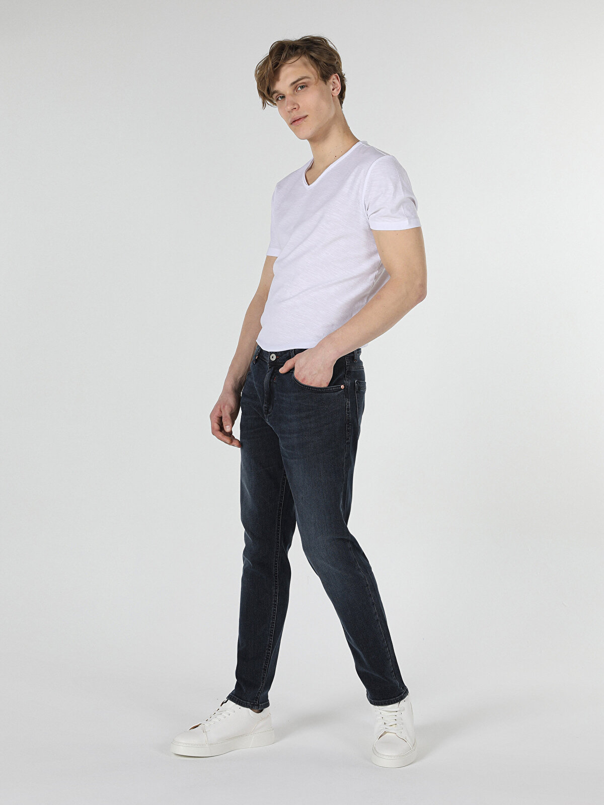 

Джинсы мужские Colin's CL1057882_Q1.V1_DN41850 голубые 36-34, CL1057882_Q1.V1_DN41850