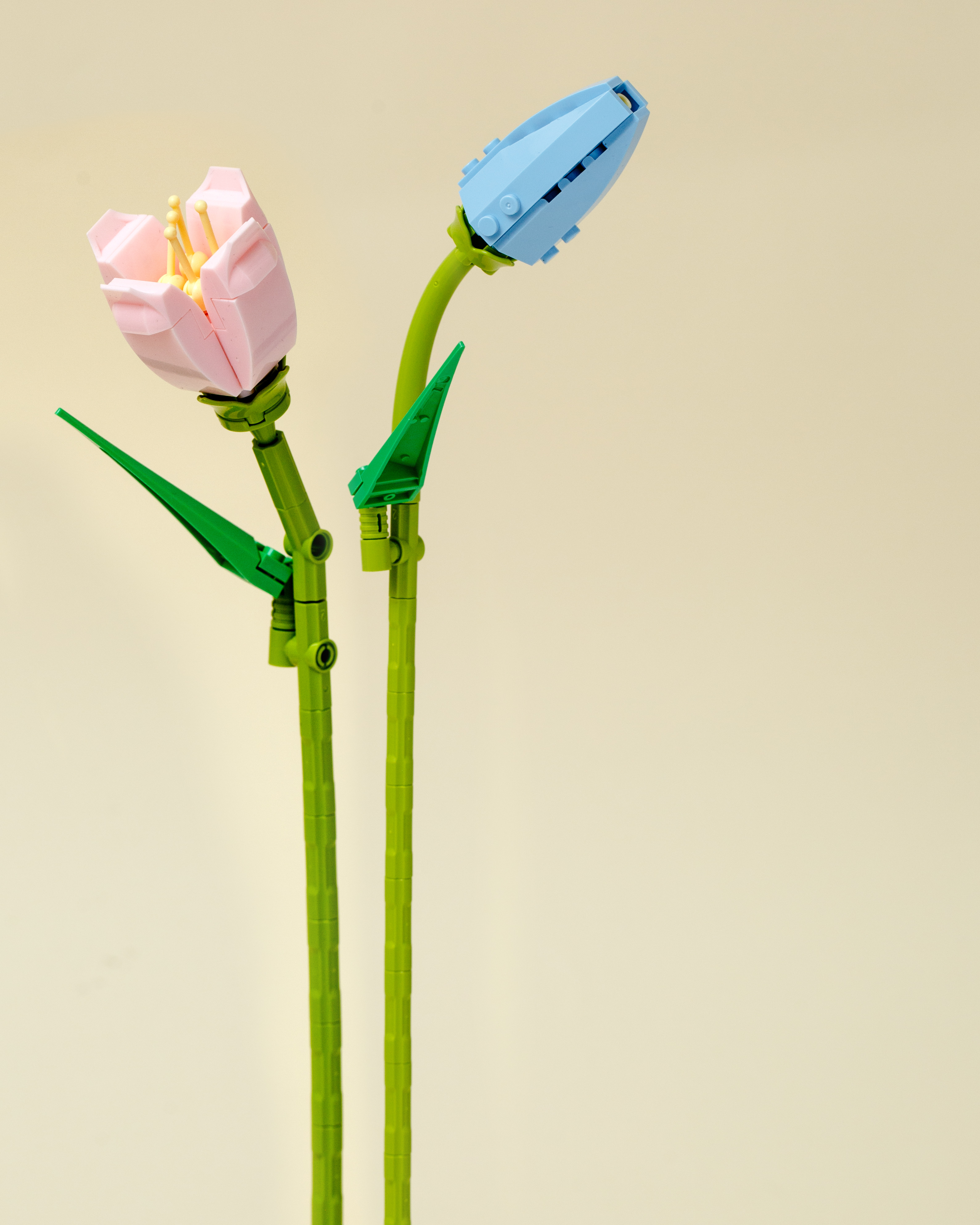 

Конструктор Sembo Block цветок Тюльпан розовый, голубой, для девочки 6+, 111 деталей, 611018A