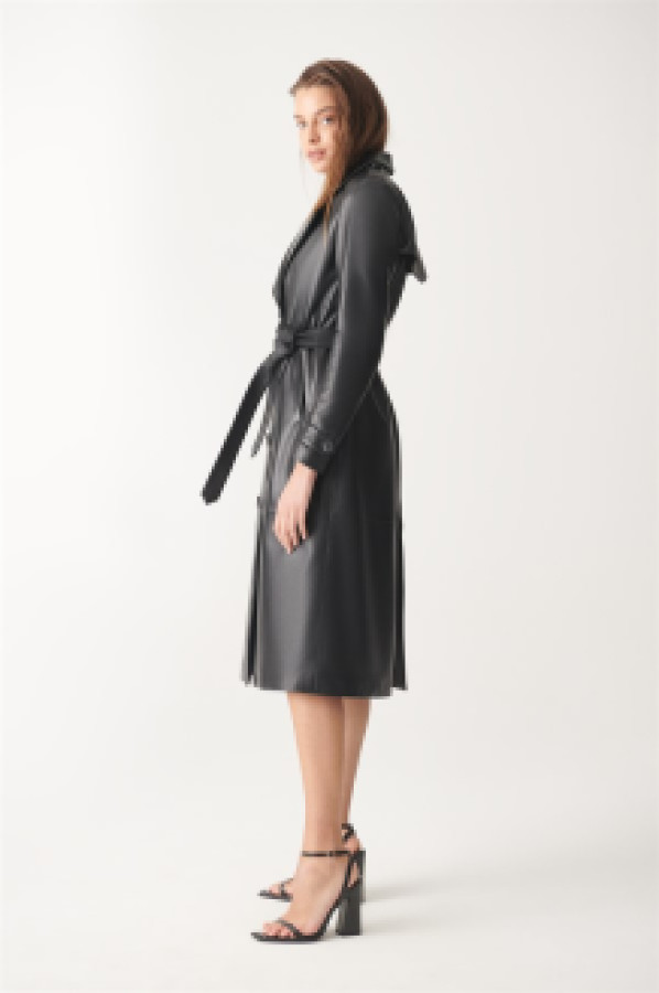 

Пальто женское Black Noble 355 черное M (доставка из-за рубежа), Черный, 355