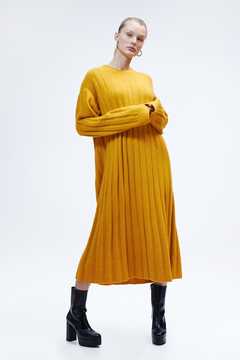 

Платье женское H&M 1042761002 желтое XL (доставка из-за рубежа), 1042761002