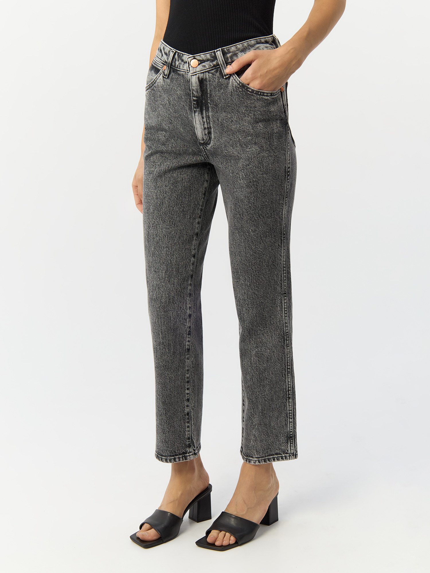 

Джинсы женские Wrangler 112332384 серые 27/32, Серый, 112332384