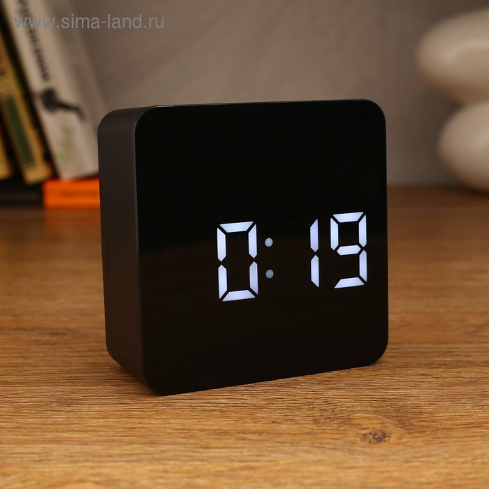 

Часы-будильник с календарем и термометром, 3 ААА, от USB, 10.5 х 10.5 х 4.5 см 473157
