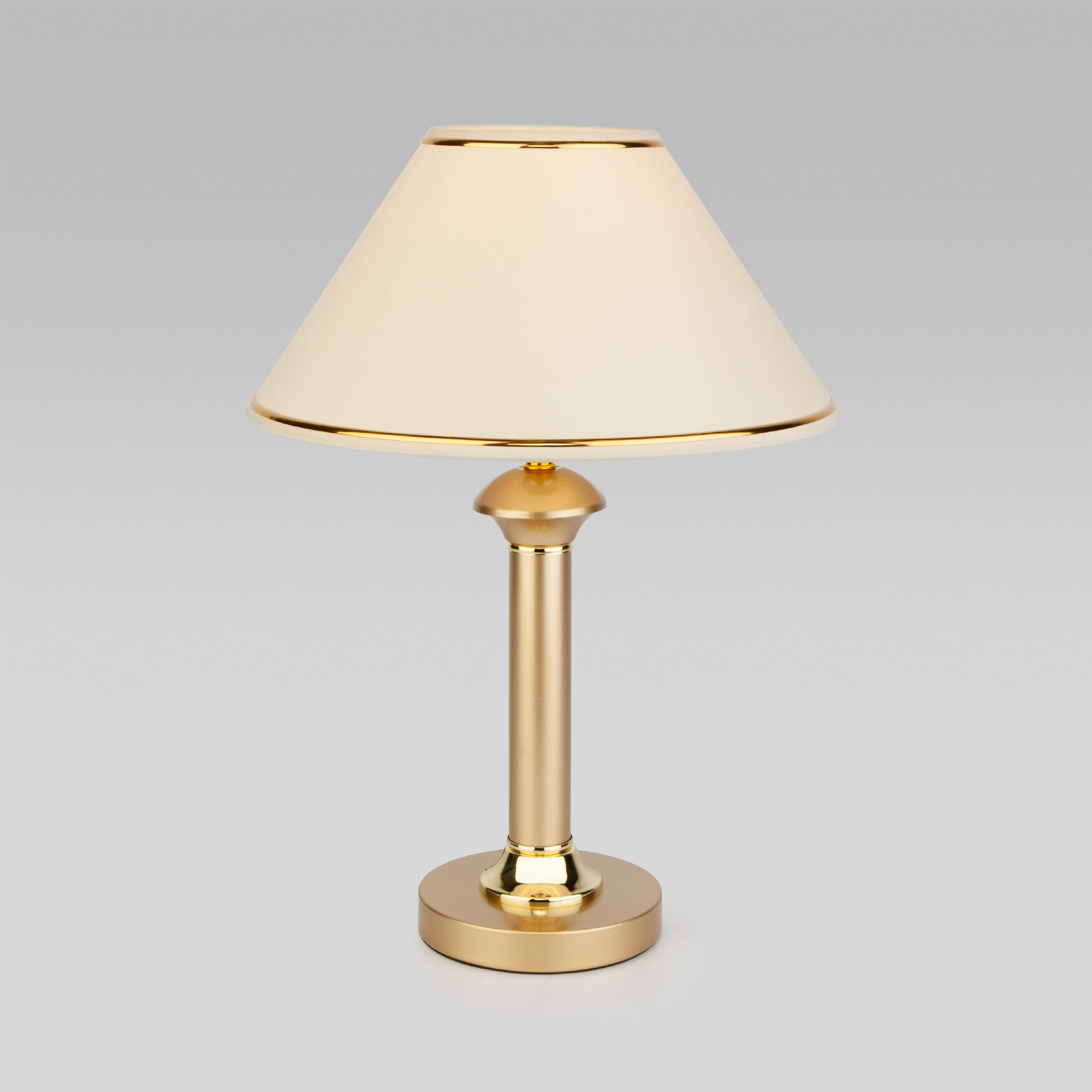 фото Настольная лампа с абажуром eurosvet 60019/1 перламутровое золото