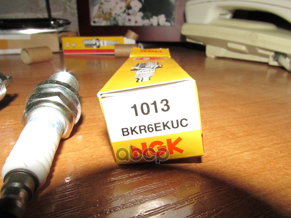 

Свеча Зажигания 1013 NGK арт. BKR6EKUC