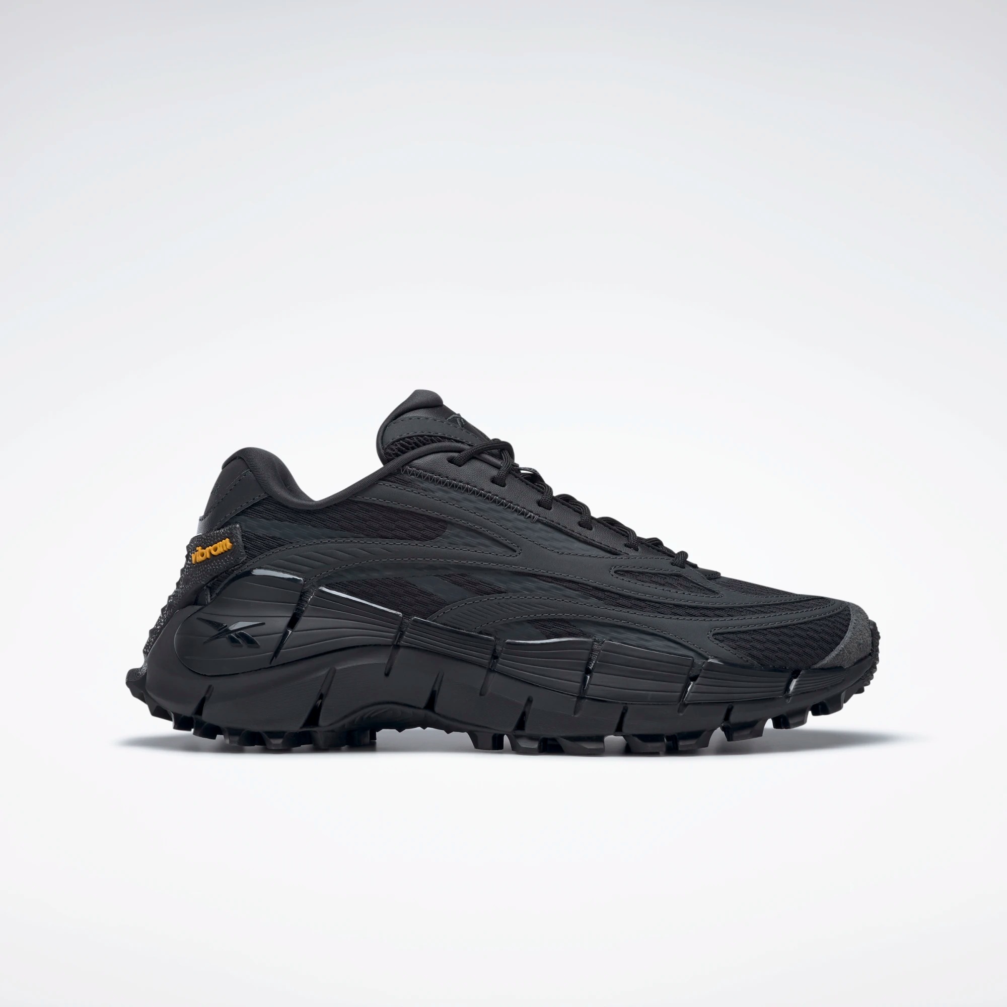 

Кроссовки мужские Reebok Zig Kinetica 2.5X черные 7 US, Zig Kinetica 2.5X