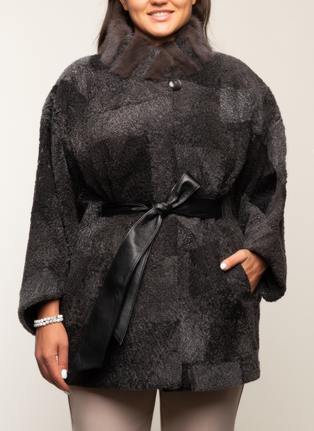 

Куртка женская Alfafur 36484 зеленая 50 RU, 36484