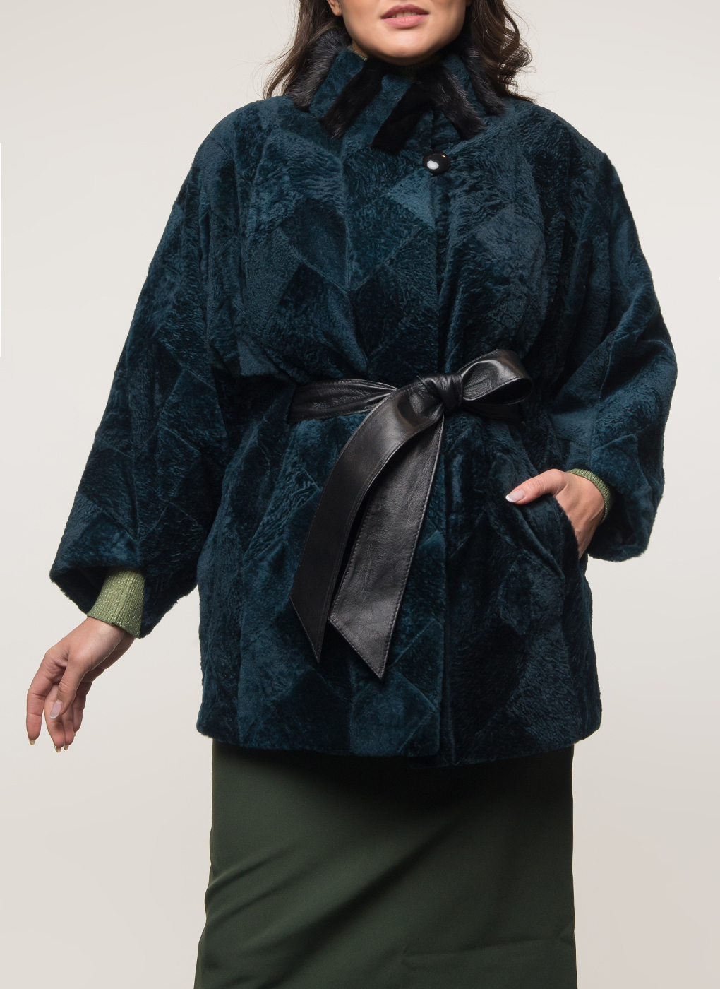 

Куртка женская Alfafur 36484 зеленая 48 RU, 36484