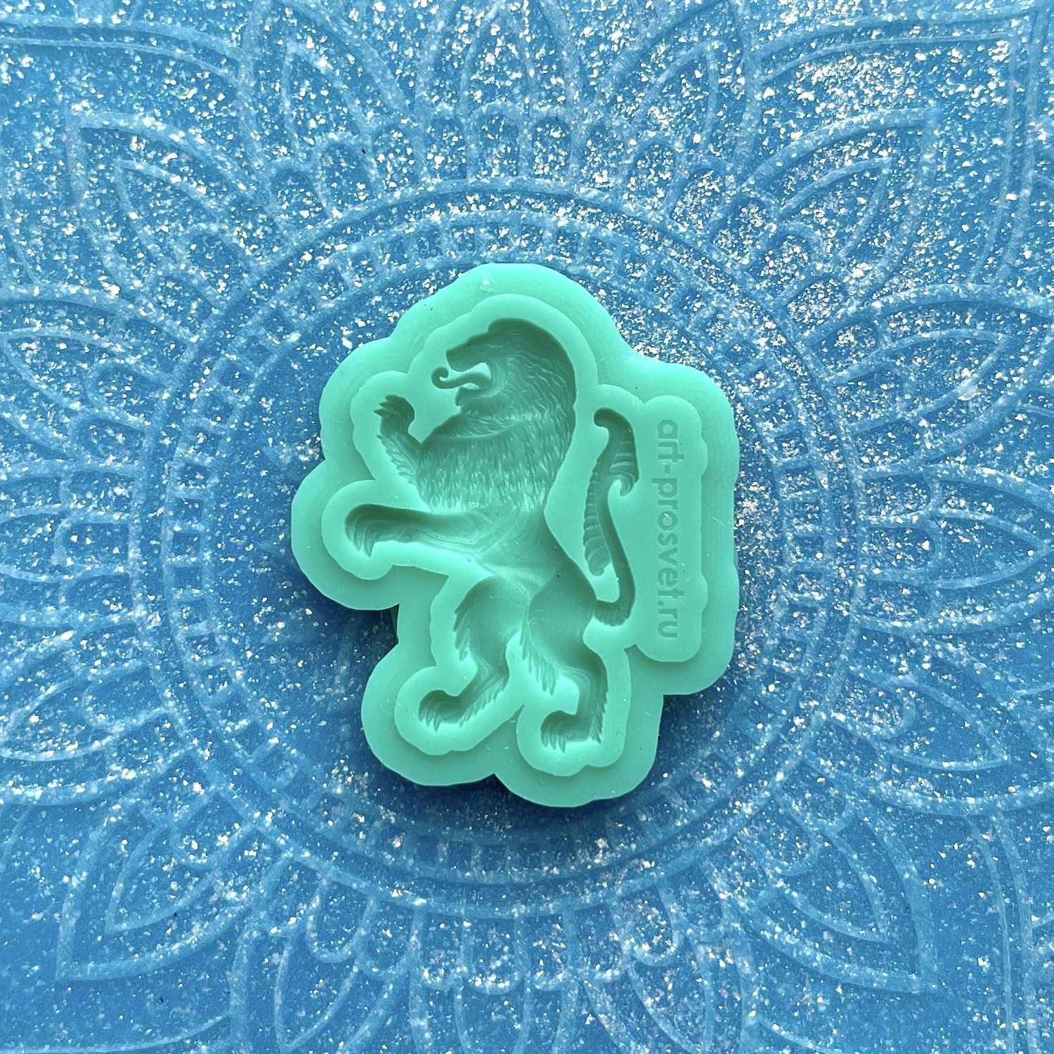 

Молд Арт-студия ПроСвет Геральдический Лев правый XS ARTMD1811, Зеленый