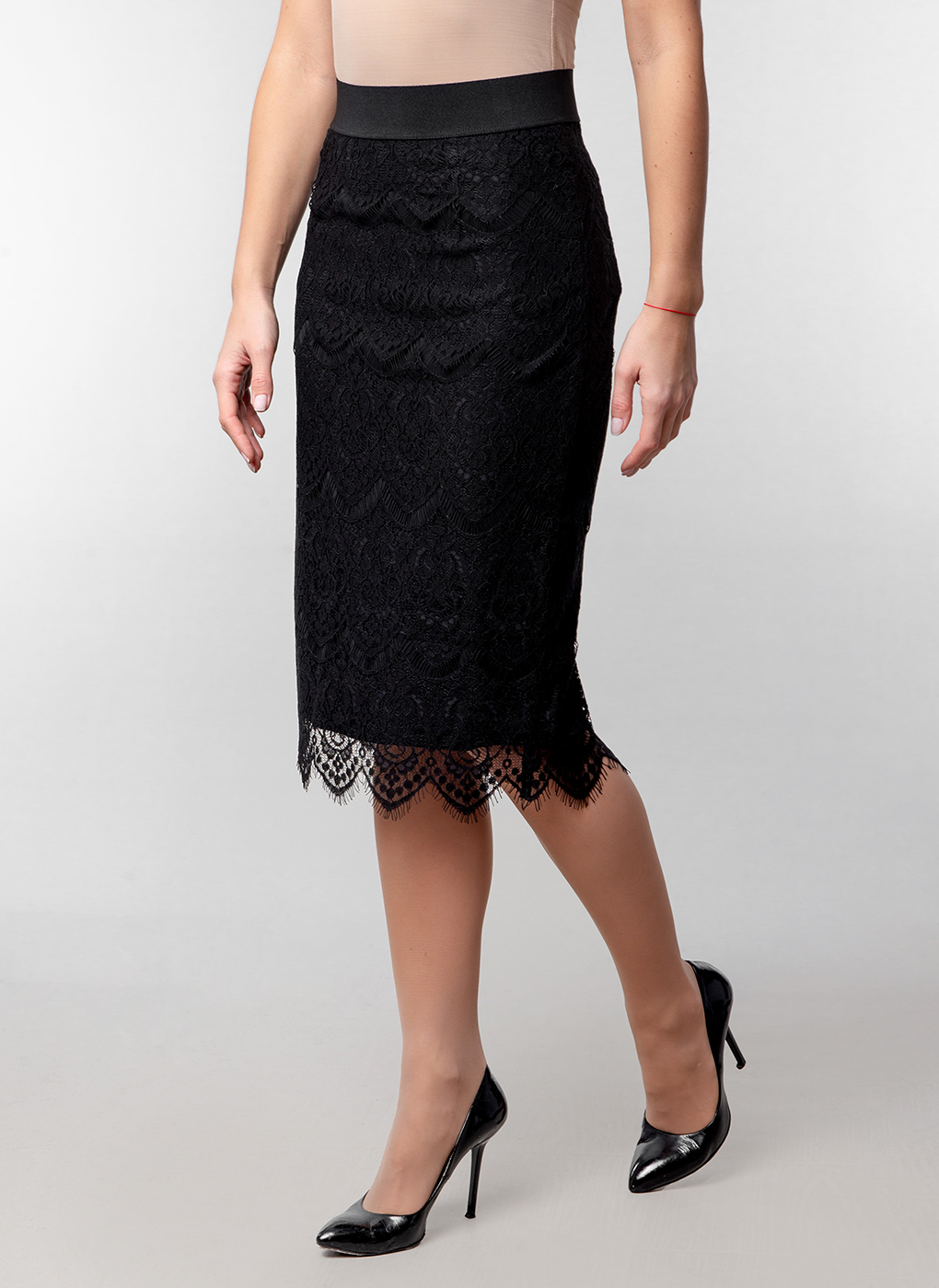 

Юбка женская Avelontailor 56116 черная 46 RU, 56116