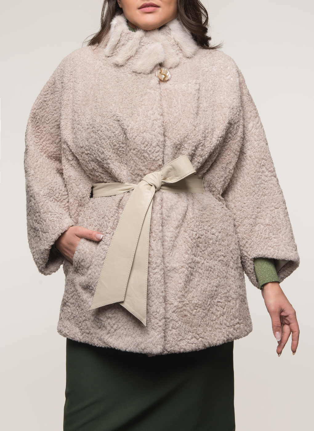 

Куртка женская Alfafur 36484 бежевая 58 RU, 36484