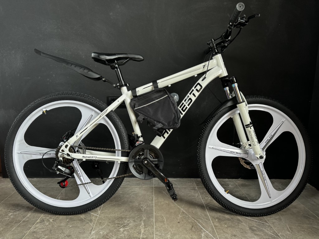 Велосипед Richiesto 26 на литых дисках 3 луча 2023 рост 160-180 белый 2750000₽