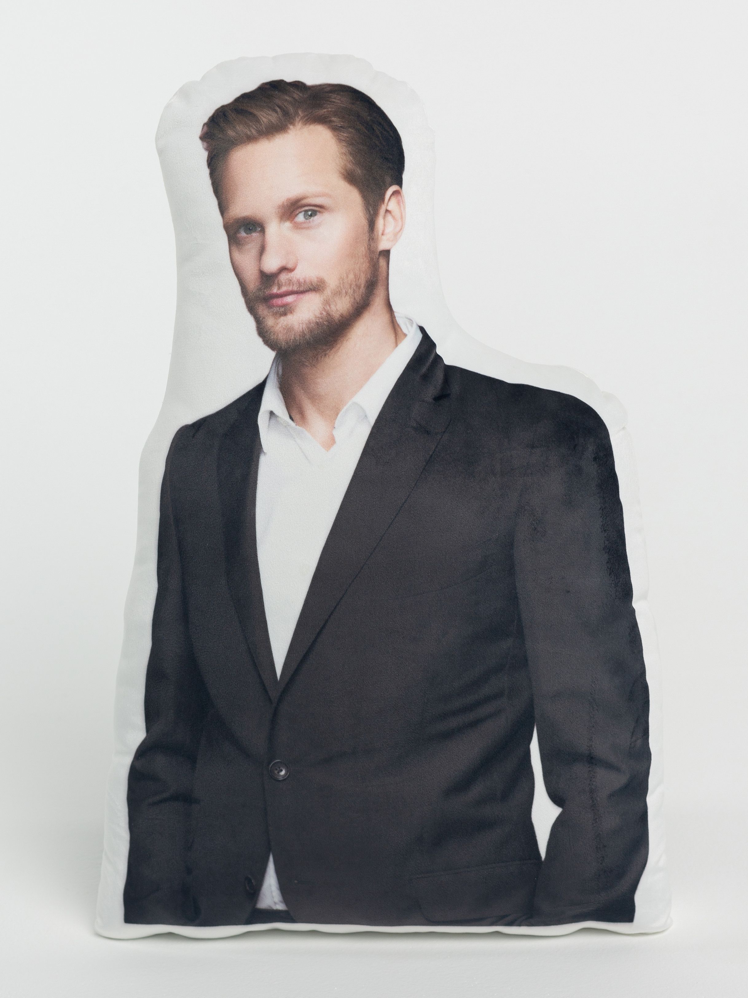 Подушка PRINT декоративная АЛЕКСАНДР СКАРСГАРД ALEXANDER SKARSGARD